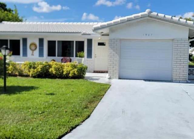 Property at 1907 SW 22nd Way, Boynton Beach, FL 33426, 2 beds, 2 baths