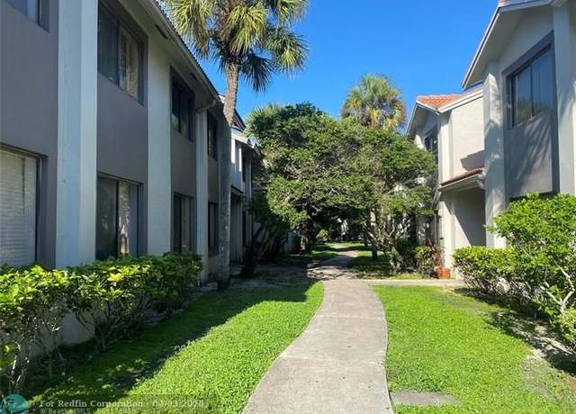 Property at 3228 Coral Lake Ln #3228, Coral Springs, FL 33065, 2 beds, 2 baths