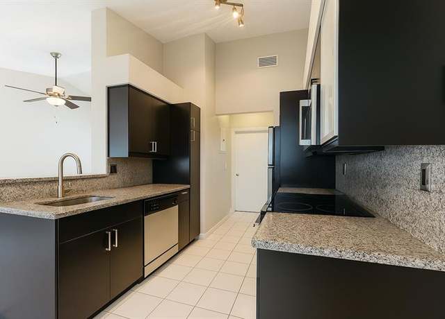 Property at 9202 NW 9th Ct #9202, Plantation, FL 33324, 1 bed, 1 bath