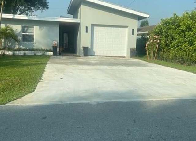 Property at 43 NE 25th St, Wilton Manors, FL 33305, 3 beds, 2 baths