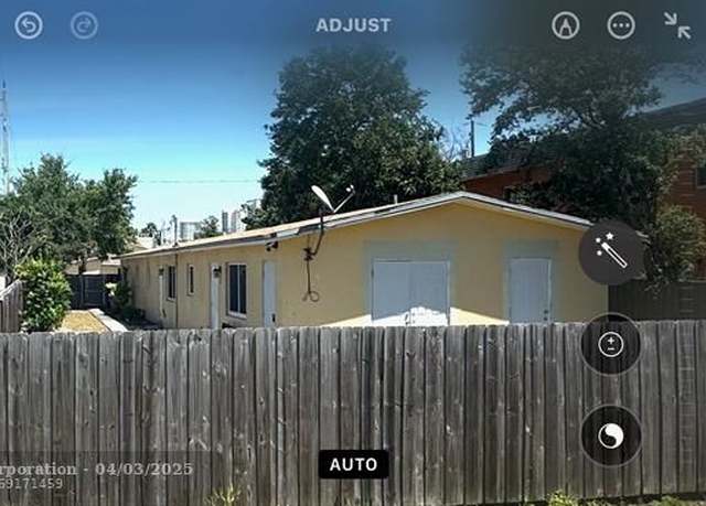 Property at 730 NW 5th St, Fort Lauderdale, FL 33311, 2 beds, 1 bath