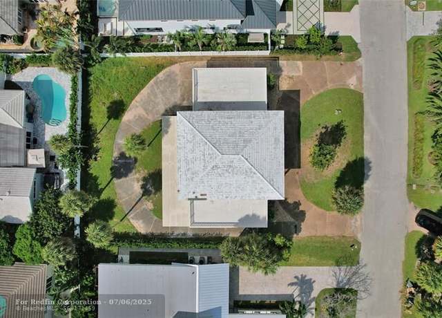 Property at 6 Tahoe Ln, Sea Ranch Lakes, FL 33308, 4 beds, 4.5 baths