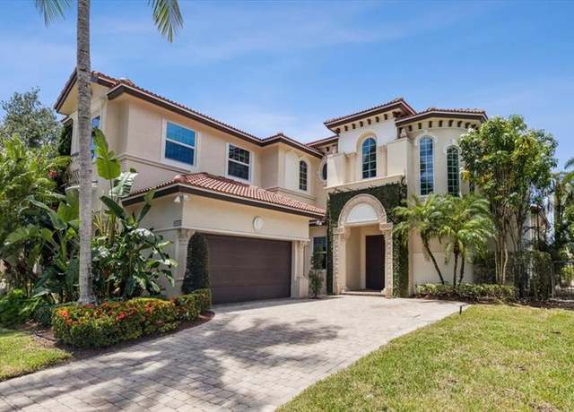 Property at 8029 Valhalla Dr, Delray Beach, FL 33446, 3 beds, 4.5 baths