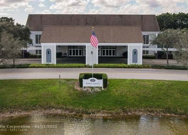 Property at 202 E Flanders #202, Delray Beach, FL 33484, 1 bed, 1.5 baths