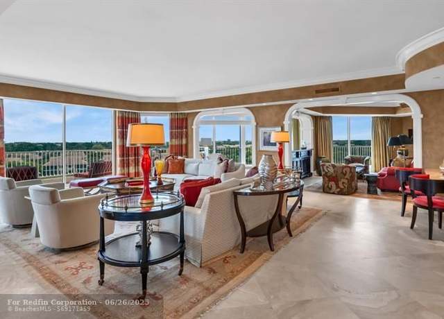 Property at 20320 Fairway Oaks Dr #372, Boca Raton, FL 33434, 3 beds, 3 baths