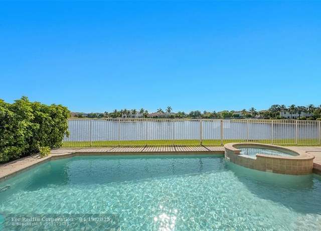 Property at 1221 Bay View Way, Wellington, FL 33414, 5 beds, 3.5 baths