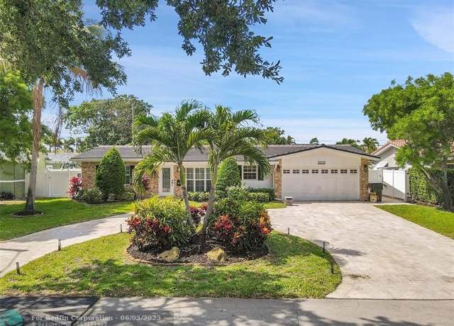 Property at 2020 NE 52nd St, Fort Lauderdale, FL 33308, 3 beds, 2 baths