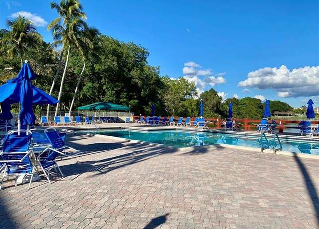 Property at 9153 SW 23rd St Unit C, Davie, FL 33324, 3 beds, 2.5 baths