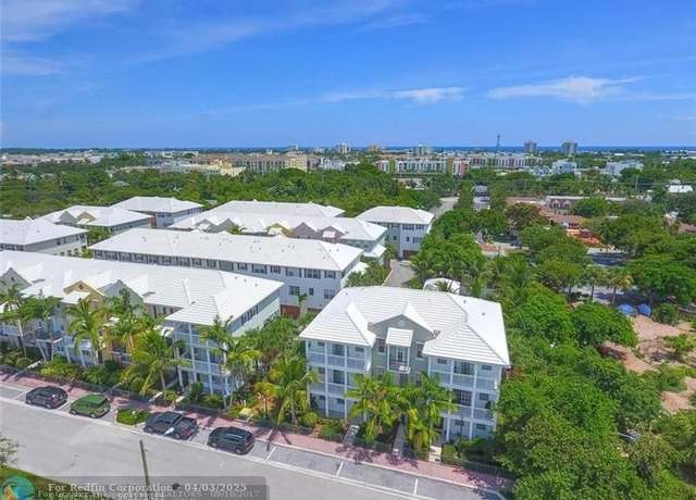 Property at 109 E Coda Cir, Delray Beach, FL 33444, 3 beds, 3 baths