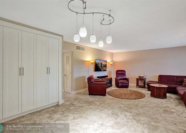 Property at 2141 NE 68th St #102, Fort Lauderdale, FL 33308, 2 beds, 2 baths