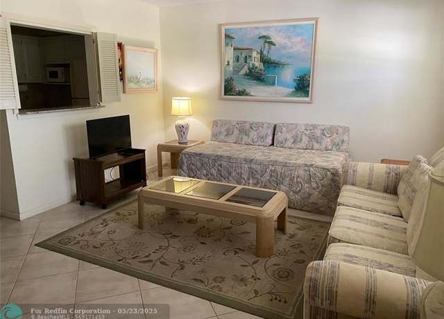 Property at 2025 Berkshire B #2025, Deerfield Beach, FL 33442, 1 bed, 1.5 baths