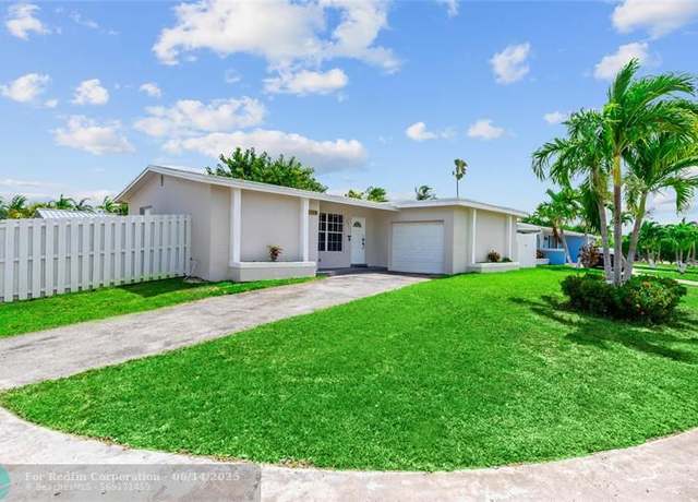Property at 8360 NW 29th St, Sunrise, FL 33322, 3 beds, 3 baths