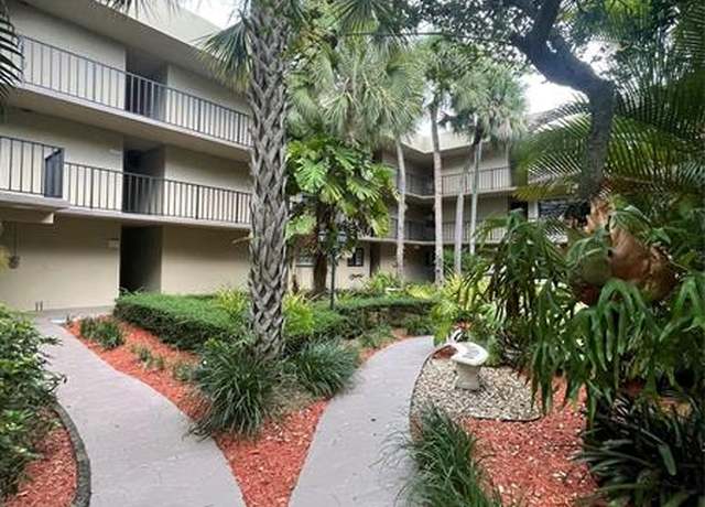 Property at 10855 SW 112th Ave #218, Miami, FL 33176, 2 beds, 2 baths