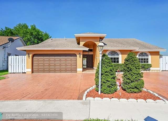 Property at 10369 Welleby Isles Ln, Sunrise, FL 33351, 5 beds, 3 baths