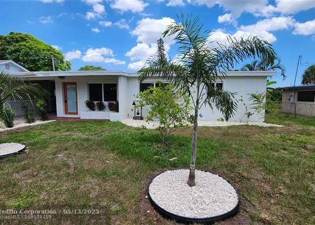 Property at 3106 Avenue B, Fort Pierce, FL 34947, 3 beds, 2 baths