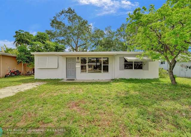 Property at 2521 N 28th Ave, Hollywood, FL 33020, 3 beds, 1 bath