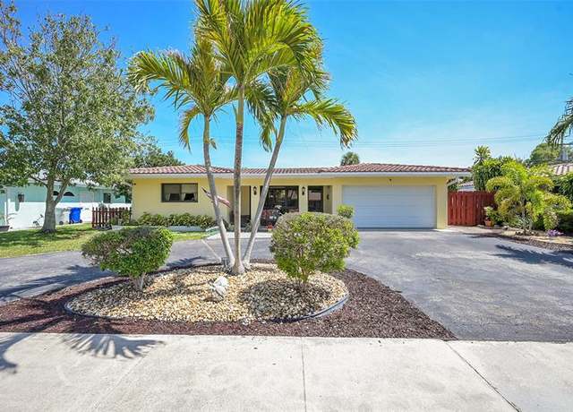 Property at 420 SE 5th St, Pompano Beach, FL 33060, 4 beds, 2 baths