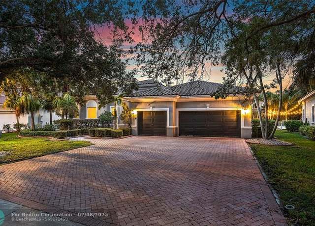 Property at 918 NW 123rd Dr, Coral Springs, FL 33071, 5 beds, 3 baths