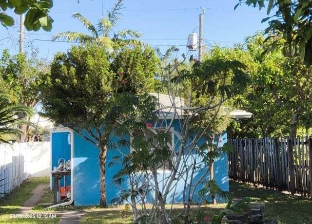 Property at 533 NE 15th St, Fort Lauderdale, FL 33304, 1 bed, 1 bath