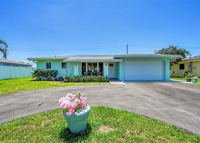 Property at 430 SE 5th St, Pompano Beach, FL 33060, 2 beds, 2 baths