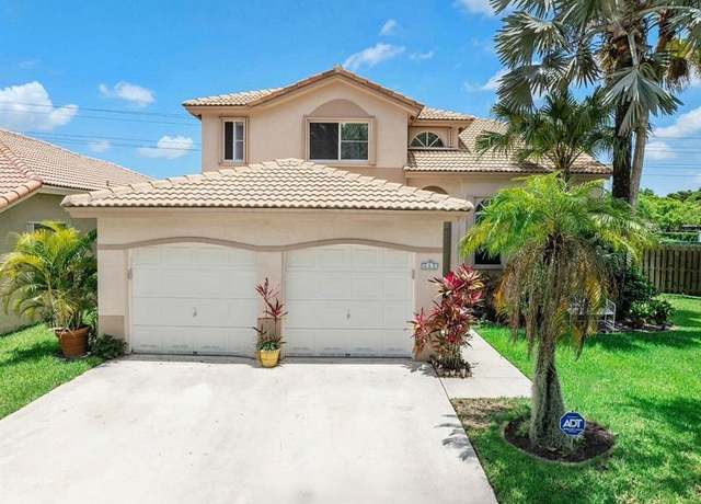 Property at 466 E Royal Cove Cir, Davie, FL 33325, 4 beds, 3 baths
