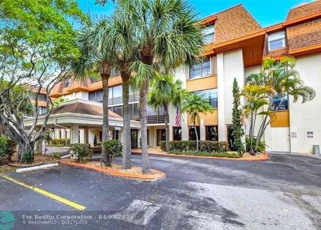 Property at 671 NE 195th St Unit 403E, Miami, FL 33179, 1 bed, 1.5 baths