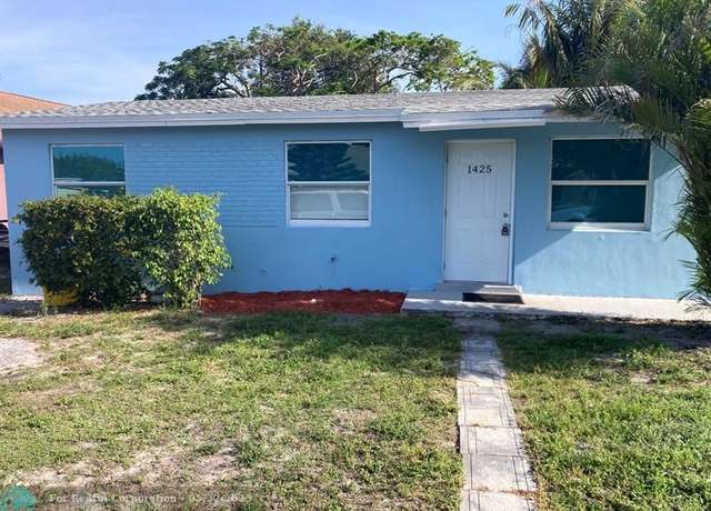 Property at 1425 W 36th St, Riviera Beach, FL 33404, 3 beds, 1 bath