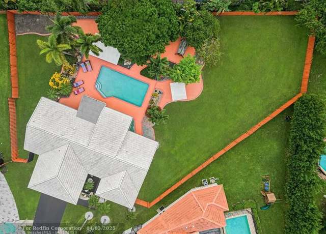 Property at 21661 Sonoma Ct, Boca Raton, FL 33433, 3 beds, 2 baths