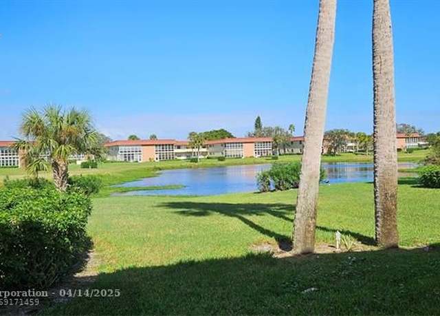 Property at 53 Woodland Dr #105, Vero Beach, FL 32962, 1 bed, 1.5 baths