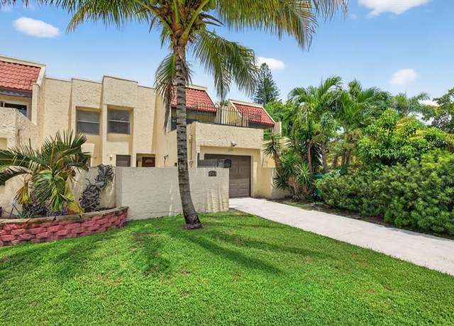 Property at 5717 NW 17th Ct #2, Lauderhill, FL 33313, 3 beds, 2.5 baths