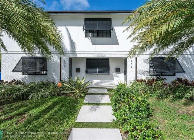Property at 807 SW 14th Ct, Fort Lauderdale, FL 33315, 6 beds, 5.5 baths