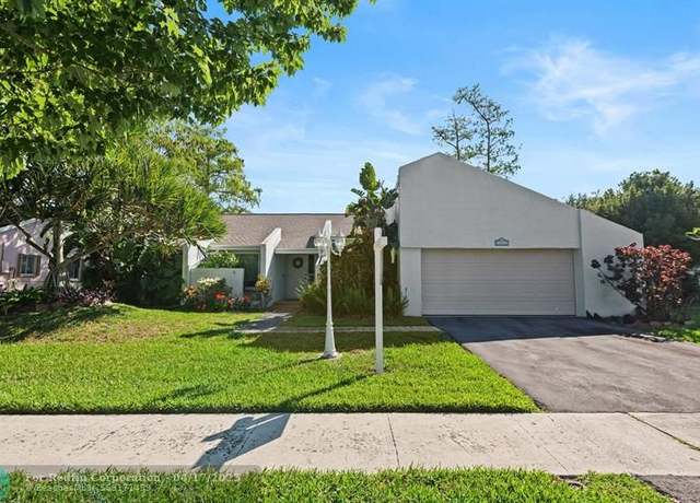 Property at 7053 NW 49th Ct, Lauderhill, FL 33319, 3 beds, 2 baths