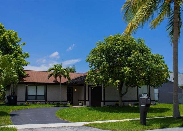 Property at 8211 SW 13th Ct, North Lauderdale, FL 33068, 3 beds, 2 baths