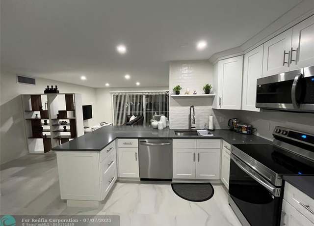 Property at 1425 Atlantic Shores Blvd #101, Hallandale, FL 33009, 2 beds, 2 baths