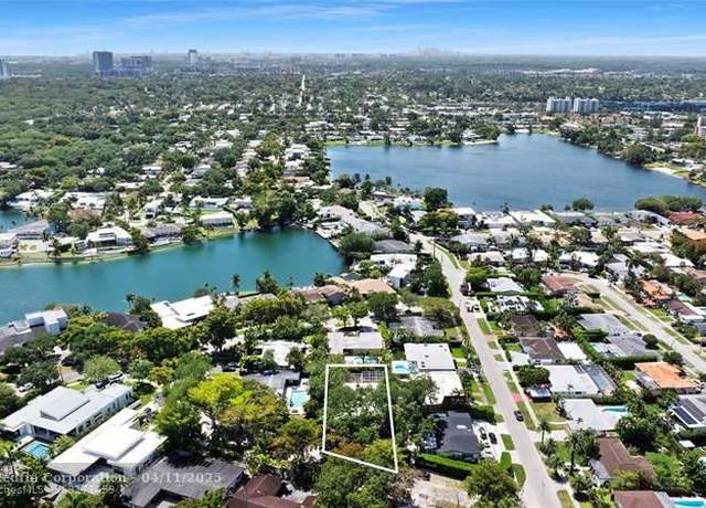 Property at 1950 NE 195th Dr, North Miami Beach, FL 33179, 3 beds, 2 baths