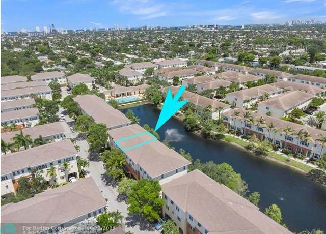 Property at 164 SW 6th Ct, Pompano Beach, FL 33060, 4 beds, 3 baths