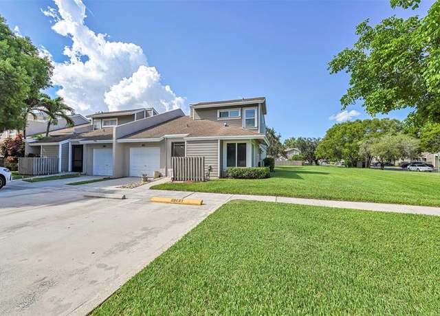 Property at 601 Woodgate Ln Unit E, Sunrise, FL 33326, 3 beds, 2 baths