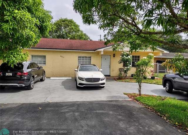 Property at 6111 SW 32nd St, Miramar, FL 33023, 6 beds, 4 baths