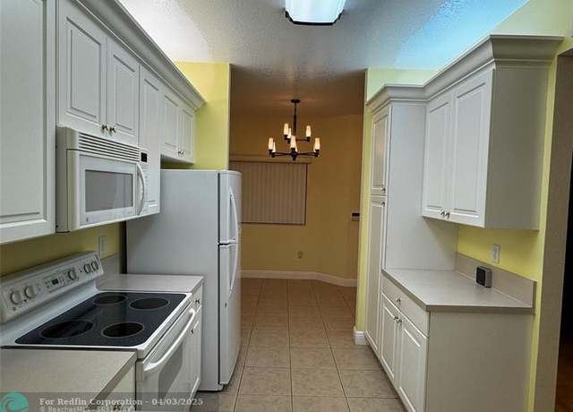 Property at 7765 Yardley #403, Tamarac, FL 33321, 2 beds, 2 baths