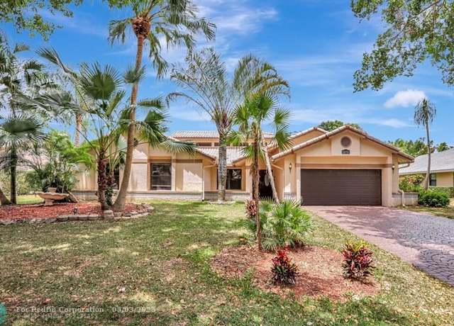 Property at 10355 NW 6th Ct, Coral Springs, FL 33071, 4 beds, 2.5 baths