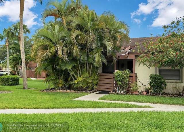 Property at 11867 SW 12 Pl, Davie, FL 33325, 3 beds, 2 baths