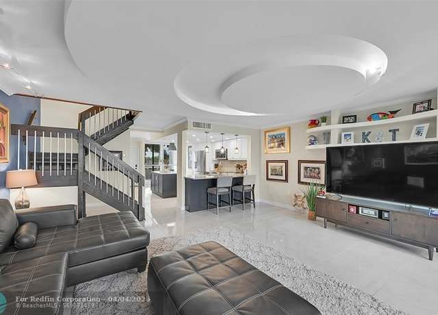 Property at 1100 SE 5th Ct #63, Pompano Beach, FL 33060, 2 beds, 2.5 baths