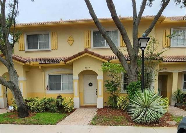 Property at 2577 SW 83rd Ter #102, Hollywood, FL 33025, 2 beds, 2.5 baths