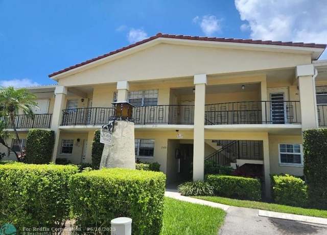 Property at 2160 NE 36th St #40, Lighthouse Point, FL 33064, 1 bed, 1.5 baths