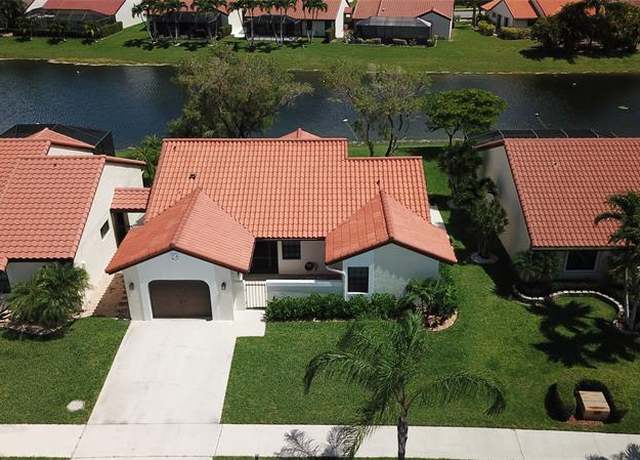 Property at 23 Capitol Ct, Deerfield Beach, FL 33442, 3 beds, 2 baths