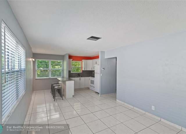 Property at 1301 N 12th Ct Unit 4B, Hollywood, FL 33019, 1 bed, 1 bath