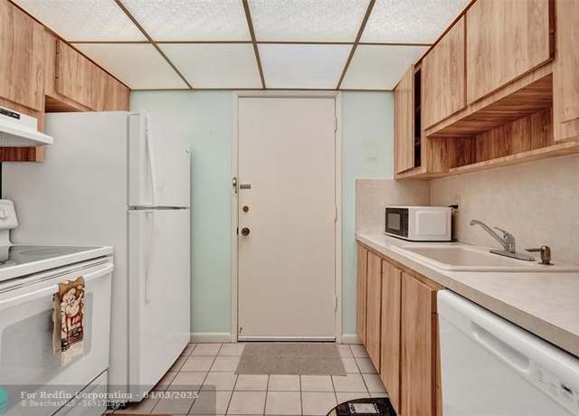 Property at 101 E Mcnab Rd #209, Pompano Beach, FL 33060, 2 beds, 2 baths
