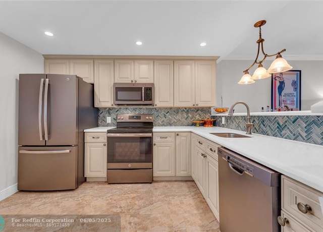 Property at 3090 N Course Dr #709, Pompano Beach, FL 33069, 2 beds, 2 baths