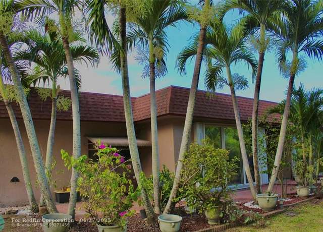Property at 1906 Palmland Dr #3, Boynton Beach, FL 33436, 3 beds, 2 baths