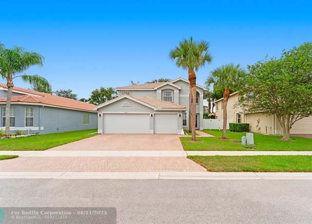Property at 5066 Nautica Lake Cir, Green Acres, FL 33463, 5 beds, 3 baths